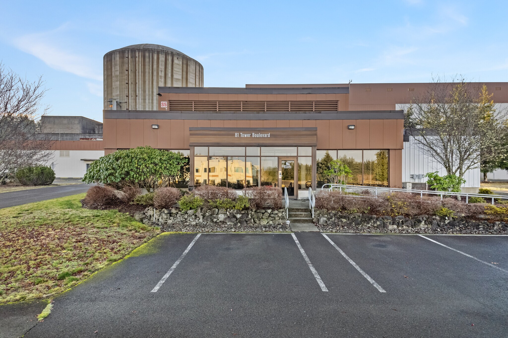 81 Tower Blvd, Elma, WA à louer Photo de l’immeuble– Image 1 sur 15