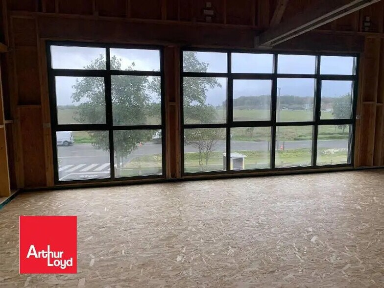 Bureau dans Mainvilliers à louer - Photo de l’immeuble – Image 3 sur 3