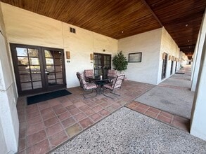 1825-1845 E Northern Ave, Phoenix, AZ à louer Photo intérieure– Image 1 sur 10