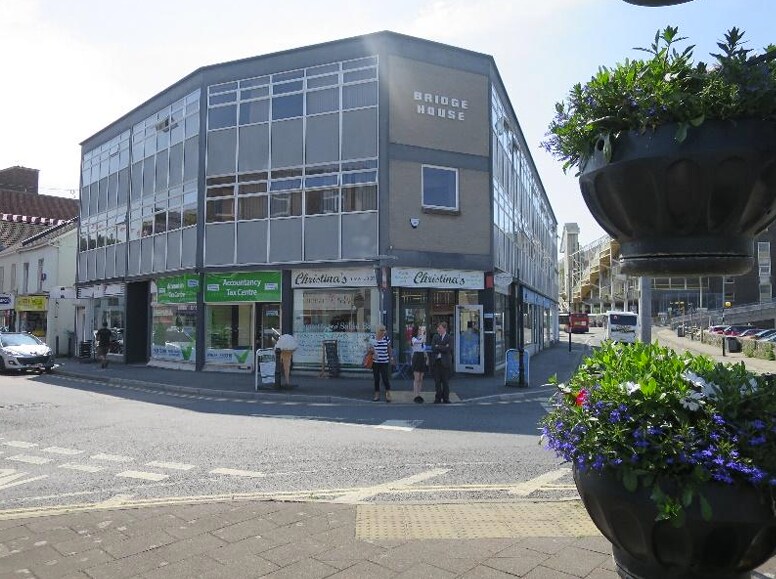 Courtenay St, Newton Abbot à louer - Photo principale – Image 1 sur 3