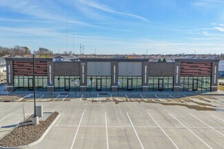 Plus de détails pour 10200 NW 62nd Ave, Johnston, IA - Local commercial à louer