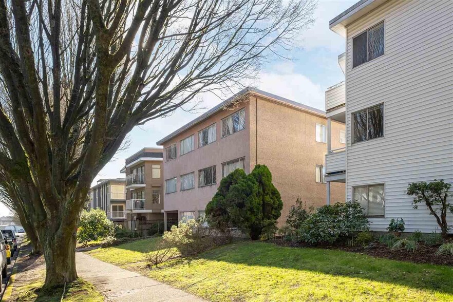 8645 Fremlin St, Vancouver, BC à vendre - Photo de l’immeuble – Image 2 sur 7