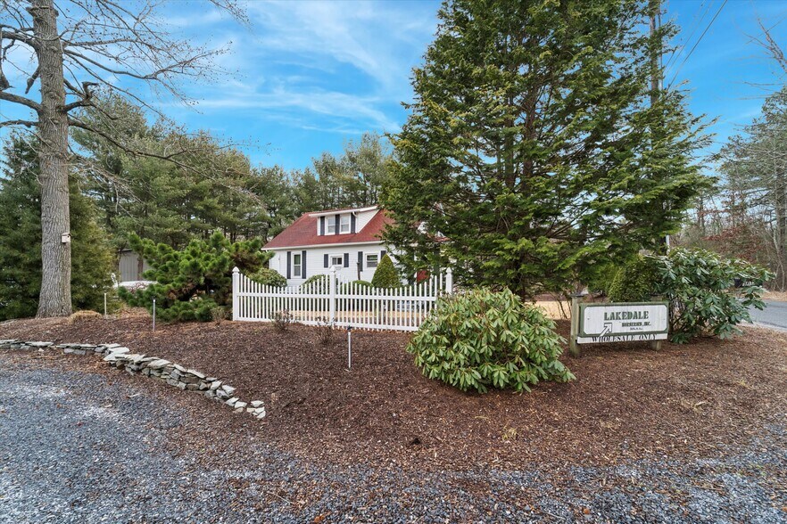 312 Lakedale Rd, Berlin, NJ à vendre - Photo de l’immeuble – Image 2 sur 46
