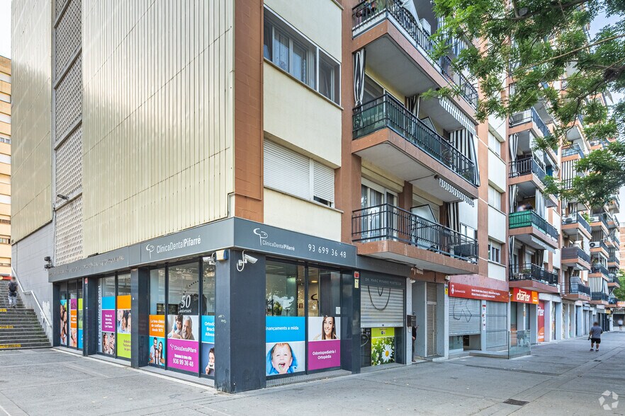 Immeuble residentiel dans Rubí, Barcelona à vendre - Photo de l’immeuble – Image 2 sur 5