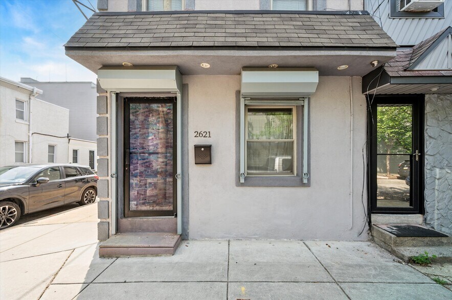 2621 Sepviva St, Philadelphia, PA à vendre - Photo de l’immeuble – Image 3 sur 27