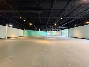 4 S Tunnel Rd, Asheville, NC à louer Photo intérieure– Image 1 sur 7