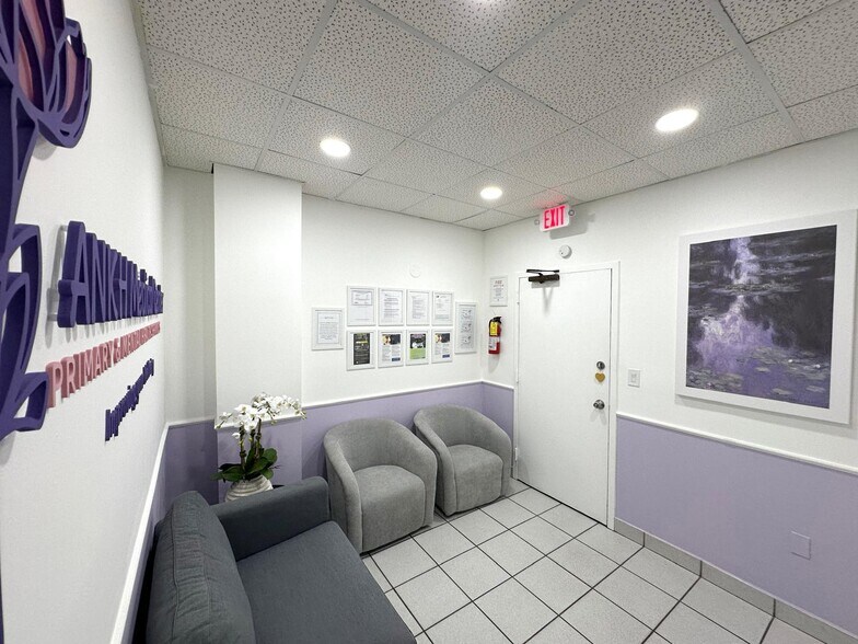 8100 W Flagler St, Miami, FL à louer - Photo de l’immeuble – Image 3 sur 23