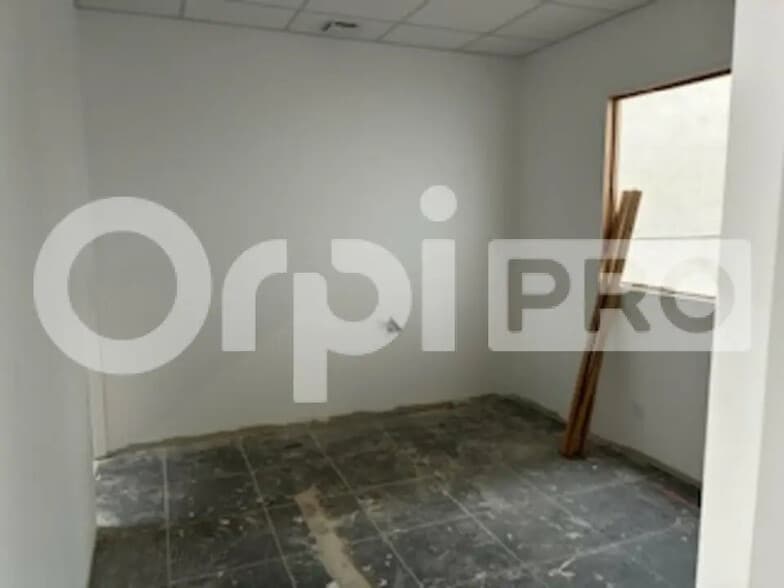 11 Avenue De La République, Vénissieux à vendre - Photo de l’immeuble – Image 2 sur 6