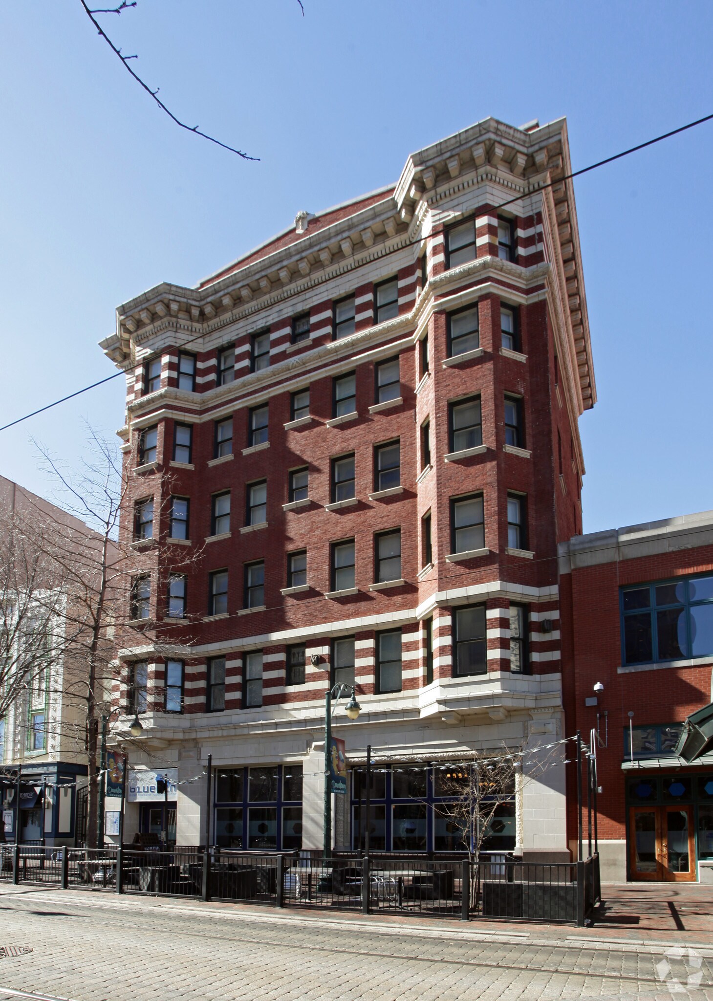 130 S Front St, Memphis, TN à louer Photo principale– Image 1 sur 5