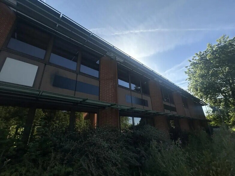 90 Rue Du Village D'Entreprises, Labège à louer - Photo de l’immeuble – Image 3 sur 11