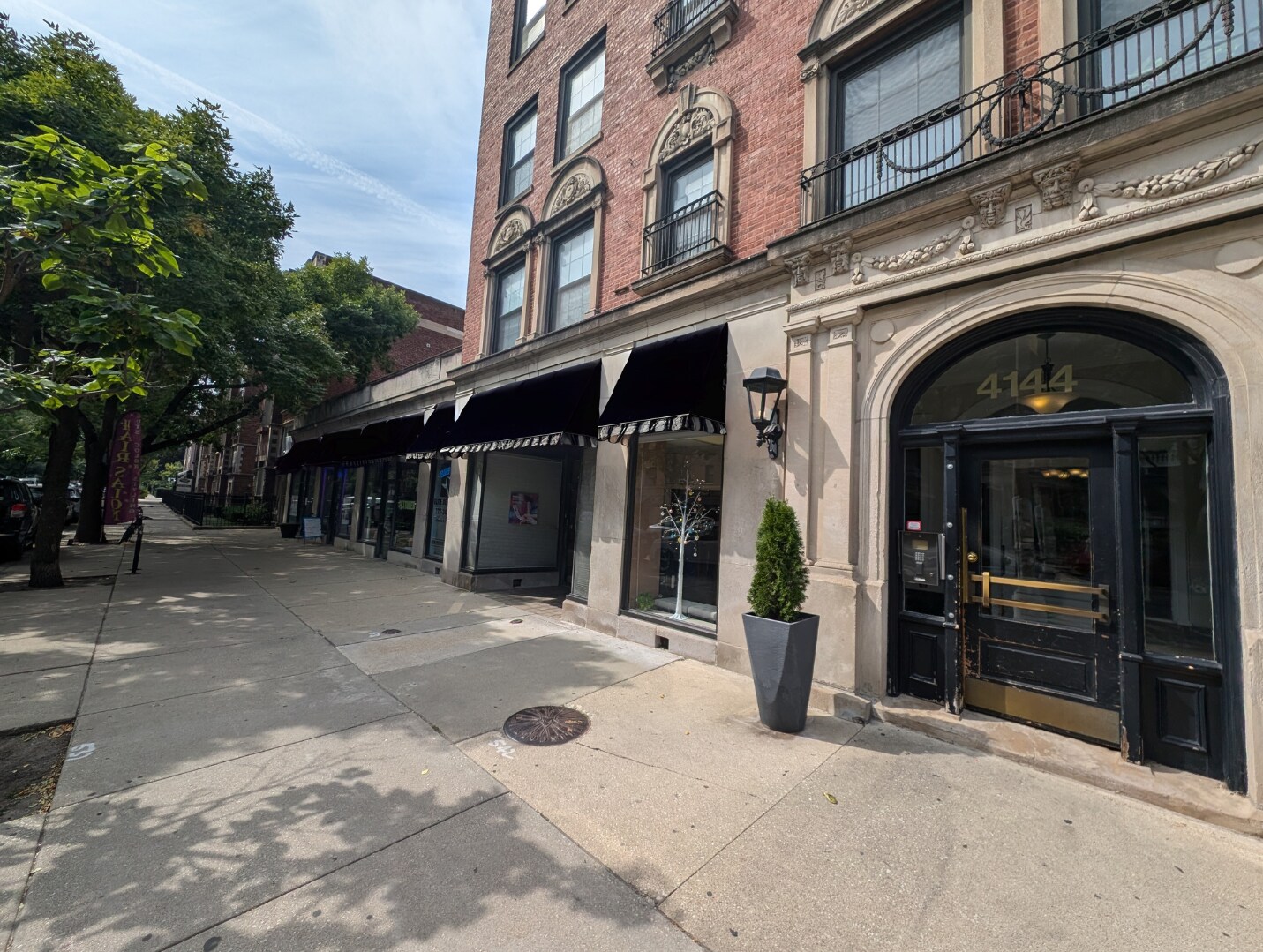 4138 N Sheridan Rd, Chicago, IL à louer Photo principale– Image 1 sur 4