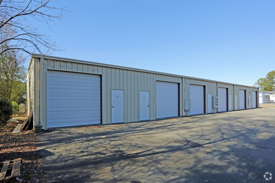 2424 N William St, Goldsboro, NC à louer - Photo de l’immeuble – Image 2 sur 6