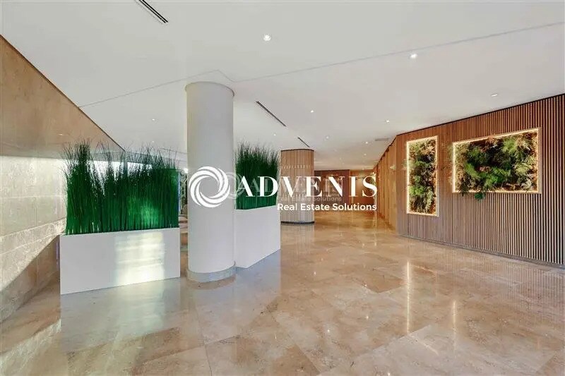 Bureau dans Noisy-le-Grand à louer - Photo de l’immeuble – Image 2 sur 9