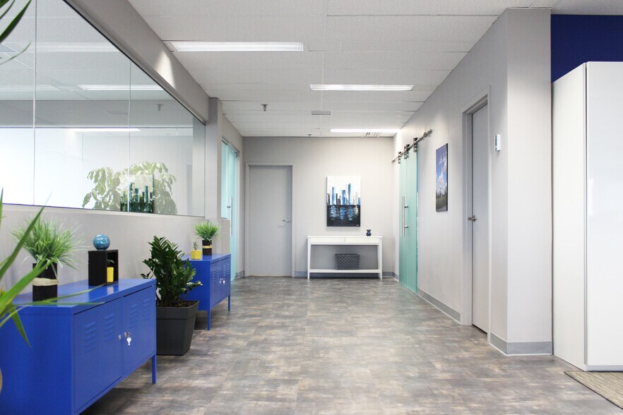 7575 Rte Transcanadienne, Montréal, QC à louer - Photo intérieure – Image 3 sur 4