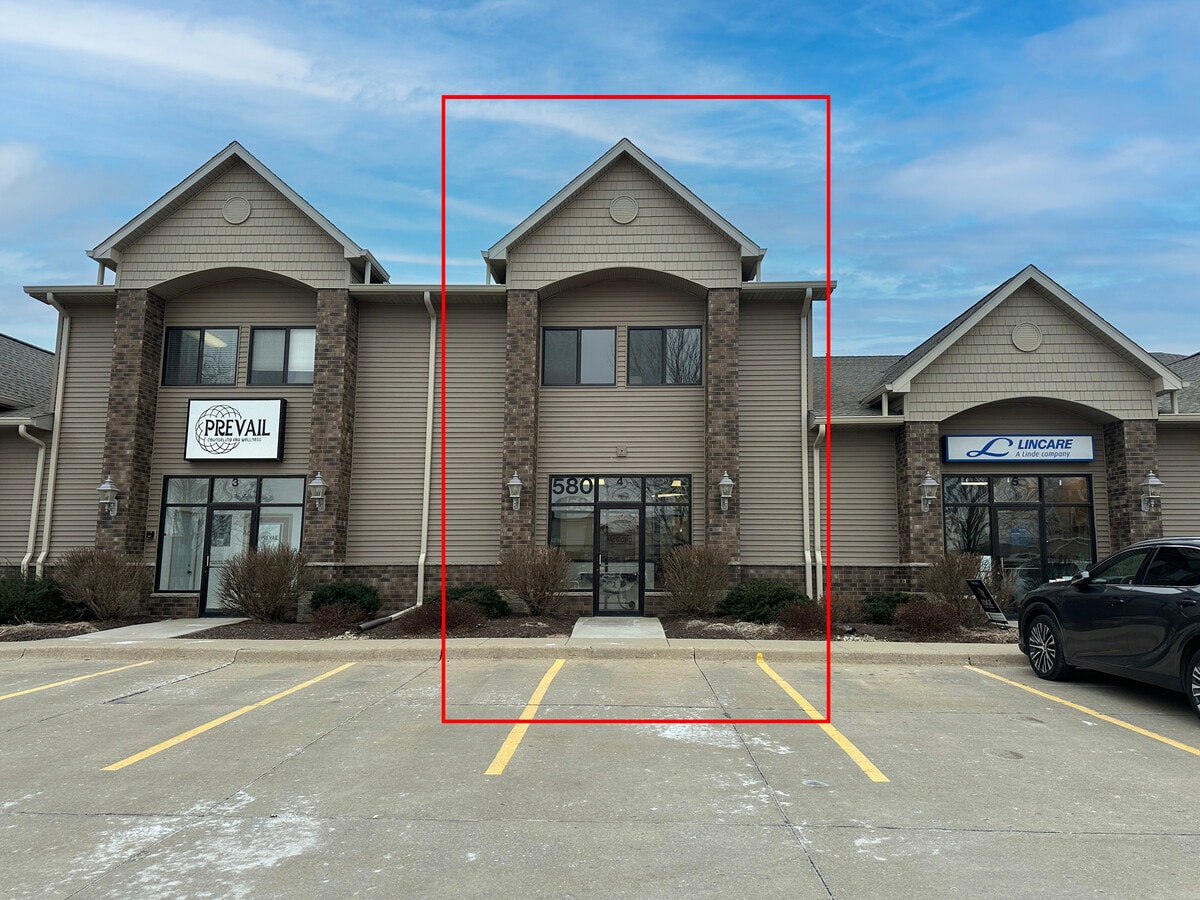 580 Madison Ave, North Liberty, IA 52317 - Lot 4 -  - Photo intérieure - Image 1 of 46