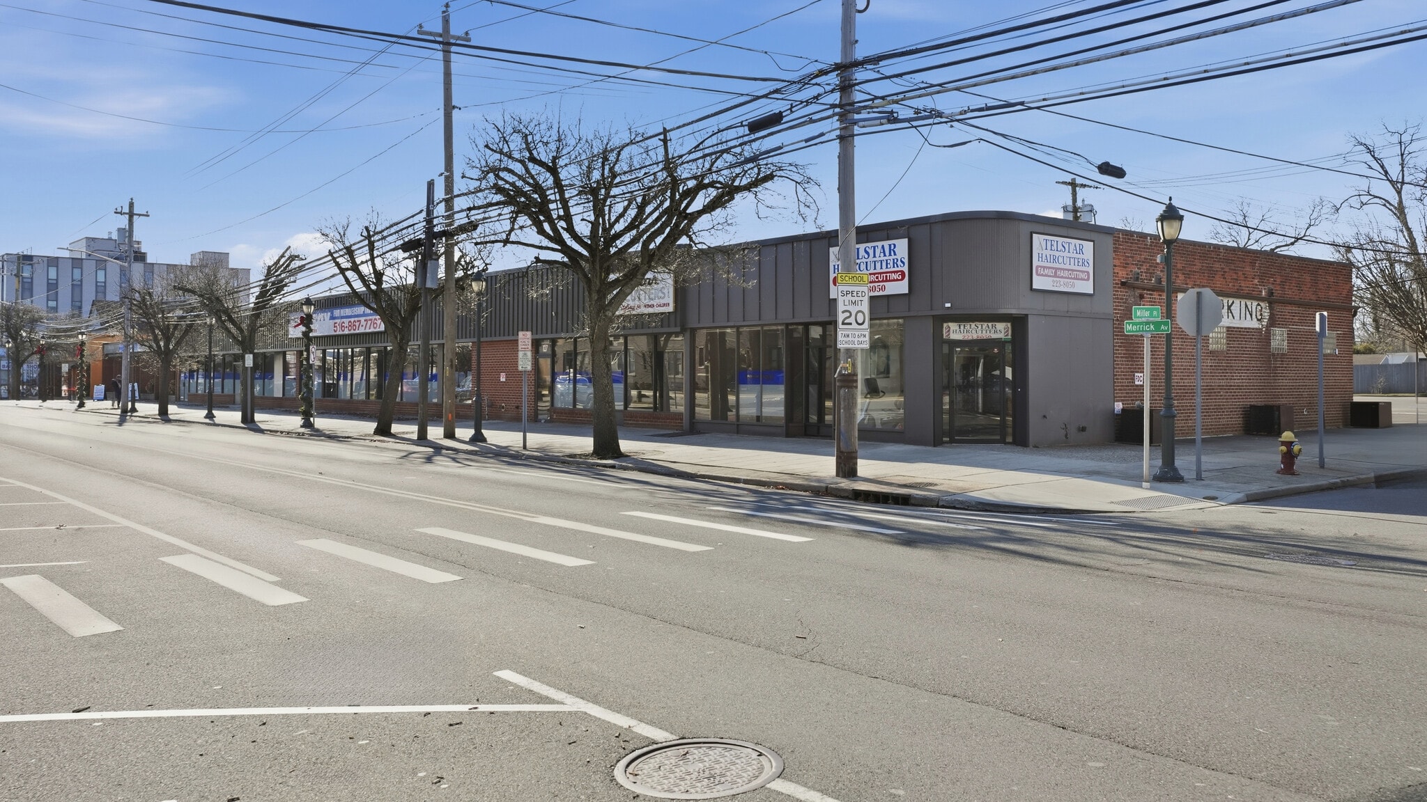 117-133 Merrick Ave, Merrick, NY à louer Photo de l’immeuble– Image 1 sur 28