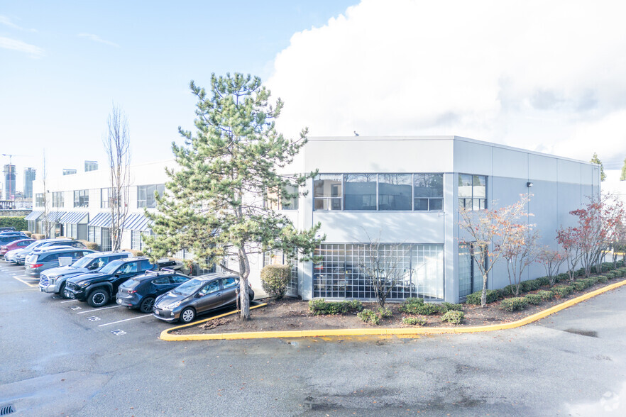 342 E Kent Ave S, Vancouver, BC à louer - Photo de l’immeuble – Image 1 sur 7