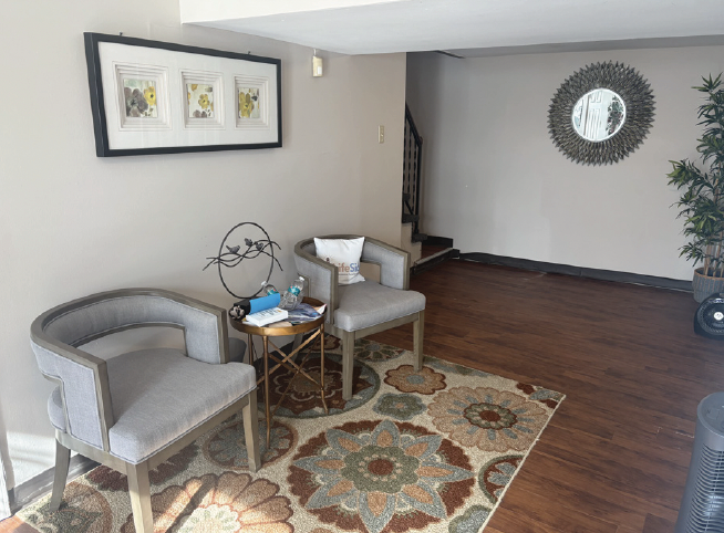 8135 Manchester Rd, Saint Louis, MO à vendre - Photo intérieure – Image 2 sur 8