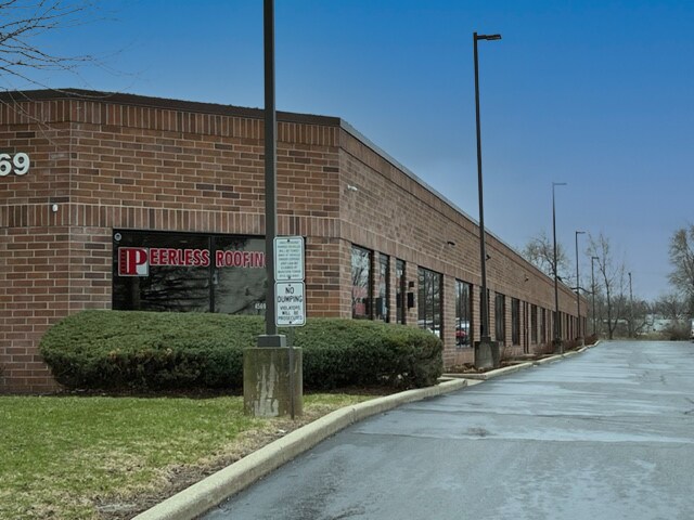 4511-4569 Prime Pky, McHenry, IL à louer Photo principale– Image 1 sur 12