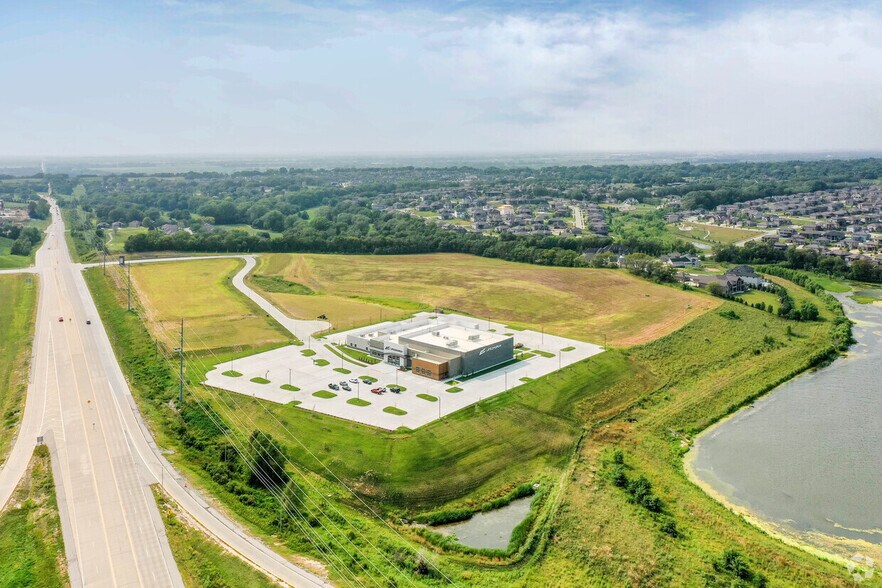 Gold Circle & W Center Rd, Omaha, NE à vendre - Aérien – Image 3 sur 7