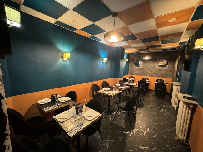 Plus de détails pour Local commercial à louer