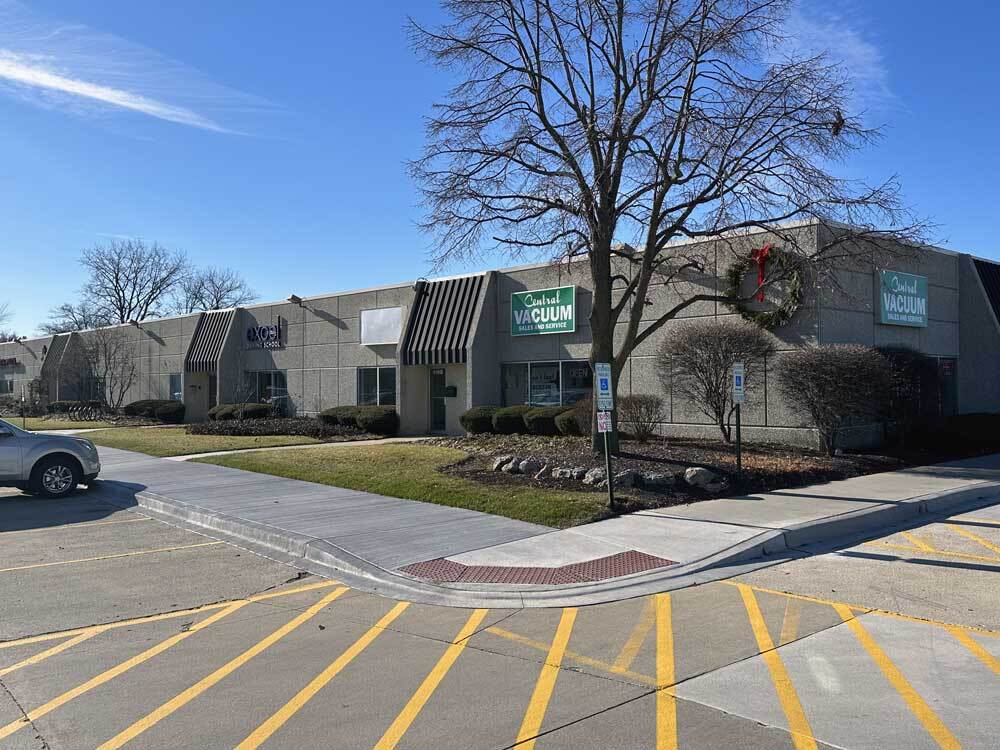 400-428 W 5th Ave, Naperville, IL à louer Photo de l’immeuble– Image 1 sur 10