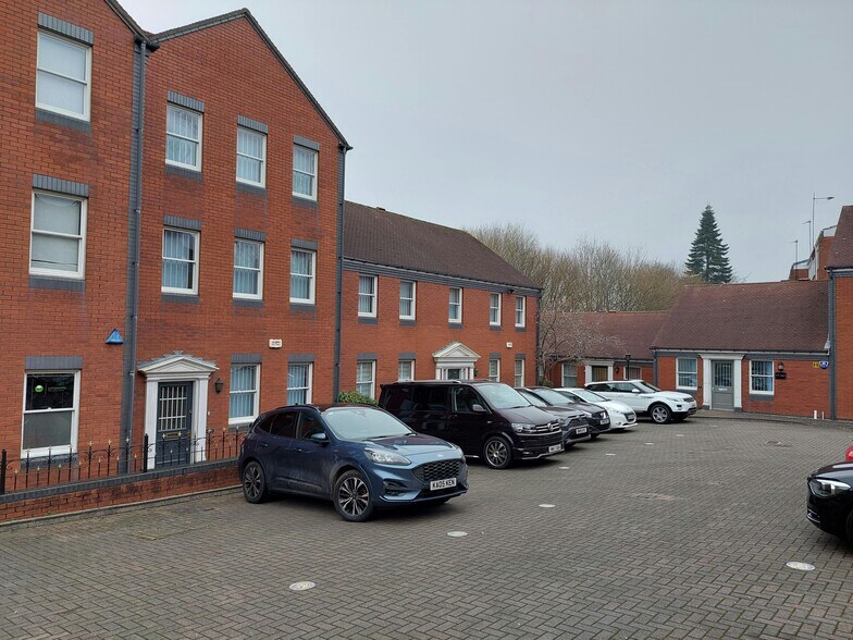 Vine Ln, Halesowen à louer - Photo de l’immeuble – Image 3 sur 32