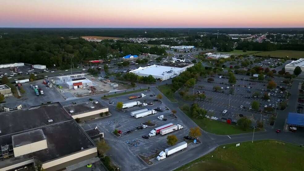 3600 S Memorial Dr, Greenville, NC à vendre - Vidéo sur l’annonce professionnelle – Image 2 sur 13