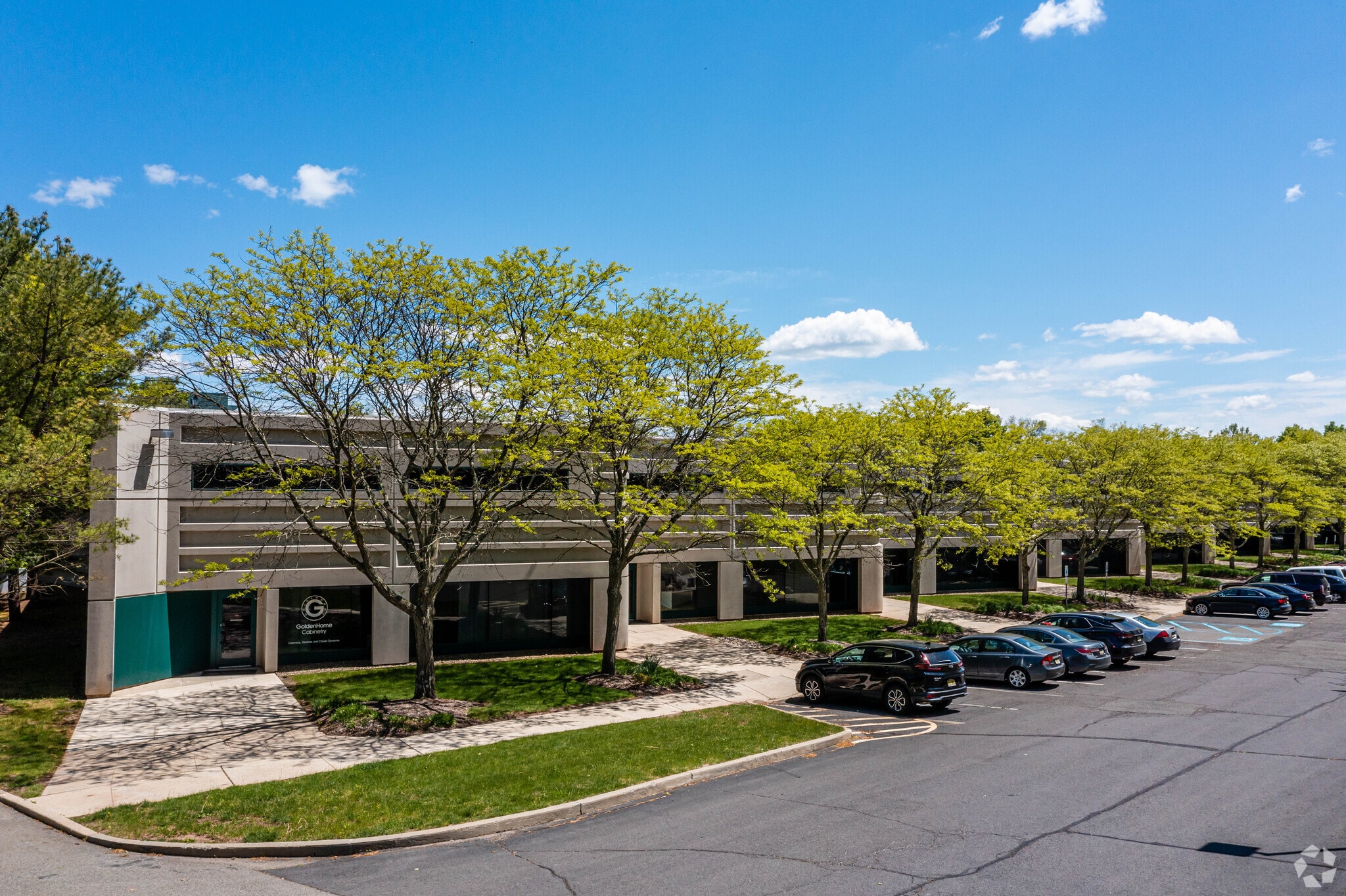 400 Apgar Dr, Somerset, NJ à louer Photo principale– Image 1 sur 9