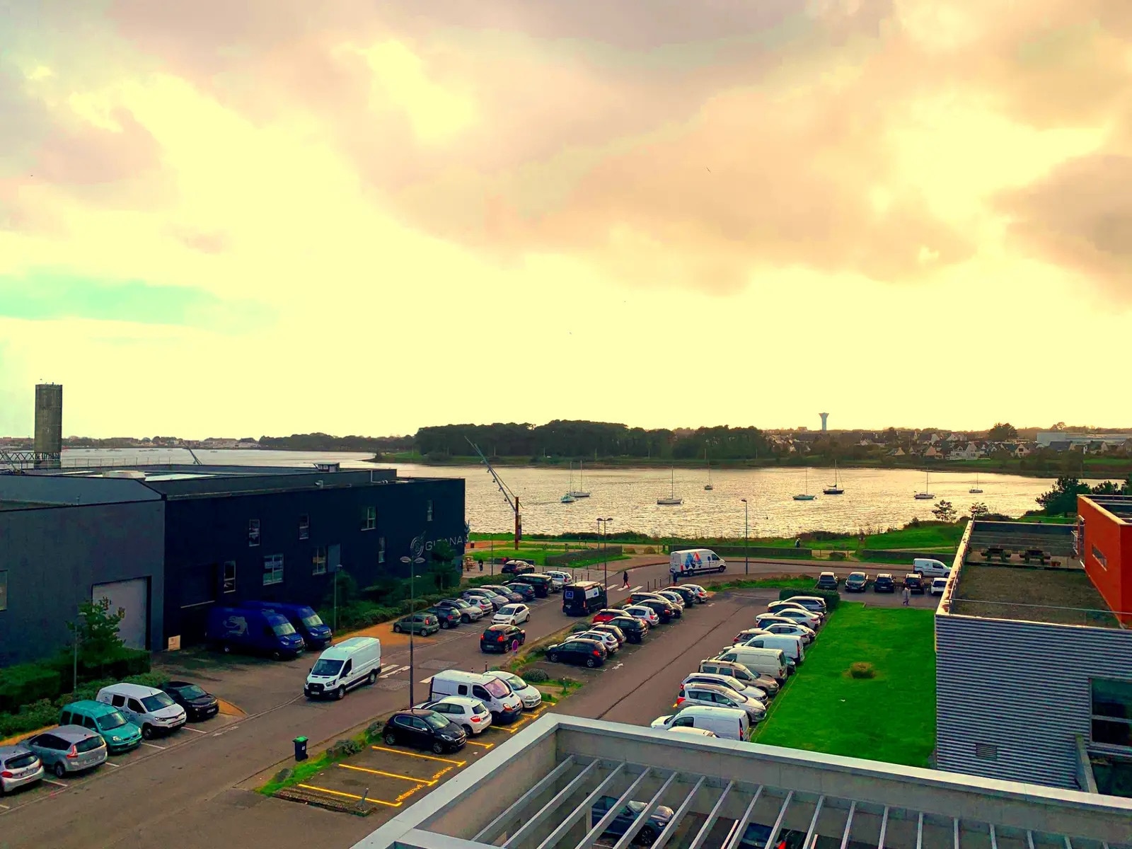 Rue Du Sous-Marin Vénus, Lorient à louer Photo de l’immeuble– Image 1 sur 3