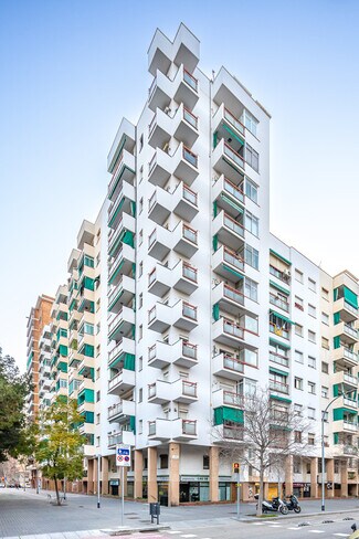 Plus de détails pour Local commercial à louer