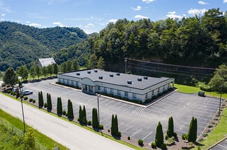 Plus de détails pour 1101 George Kostas Dr, Logan, WV - Bureau à vendre