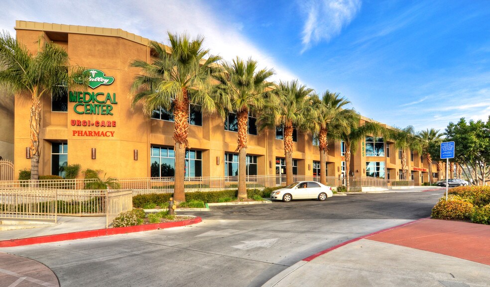 1695 San Jacinto Ave, San Jacinto, CA à louer - Photo de l’immeuble – Image 2 sur 17