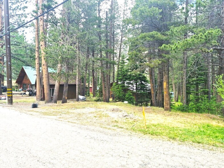 799 Minaret Rd, June Lake, CA à vendre - Photo de l’immeuble – Image 2 sur 4