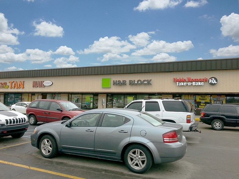 113-125 S Memorial Dr, New Castle, IN à louer - Photo de l’immeuble – Image 3 sur 9