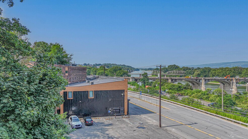 151-157 N Main St, Pittston, PA à vendre - Photo de l’immeuble – Image 2 sur 19
