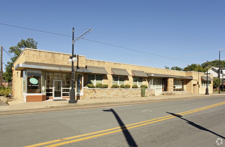 321 N Maple St, North Little Rock, AR à louer - Photo de l’immeuble – Image 2 sur 13