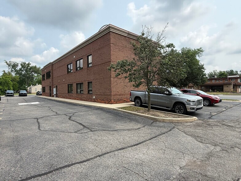 30075 Greenfield Rd, Southfield, MI à vendre - Photo de l’immeuble – Image 3 sur 12
