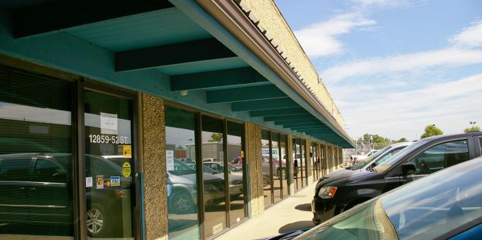 52 129 Av NW, Edmonton, AB à louer Photo principale– Image 1 sur 22