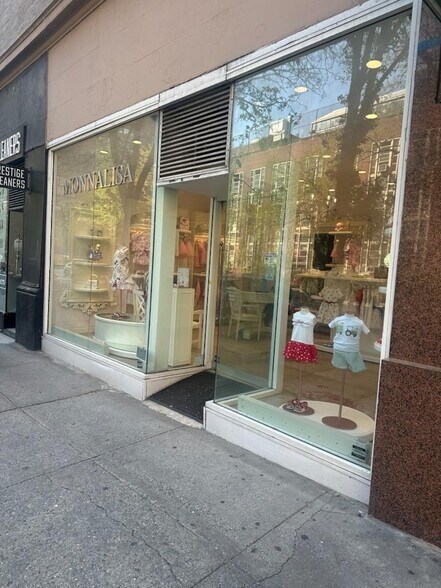 1082-1090 Madison Ave, New York, NY à louer - Photo de l’immeuble – Image 3 sur 7