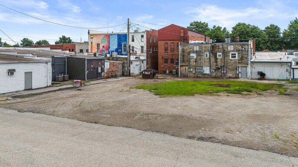 43 S Railroad St, Scottsburg, IN à vendre - Photo de l’immeuble – Image 3 sur 9
