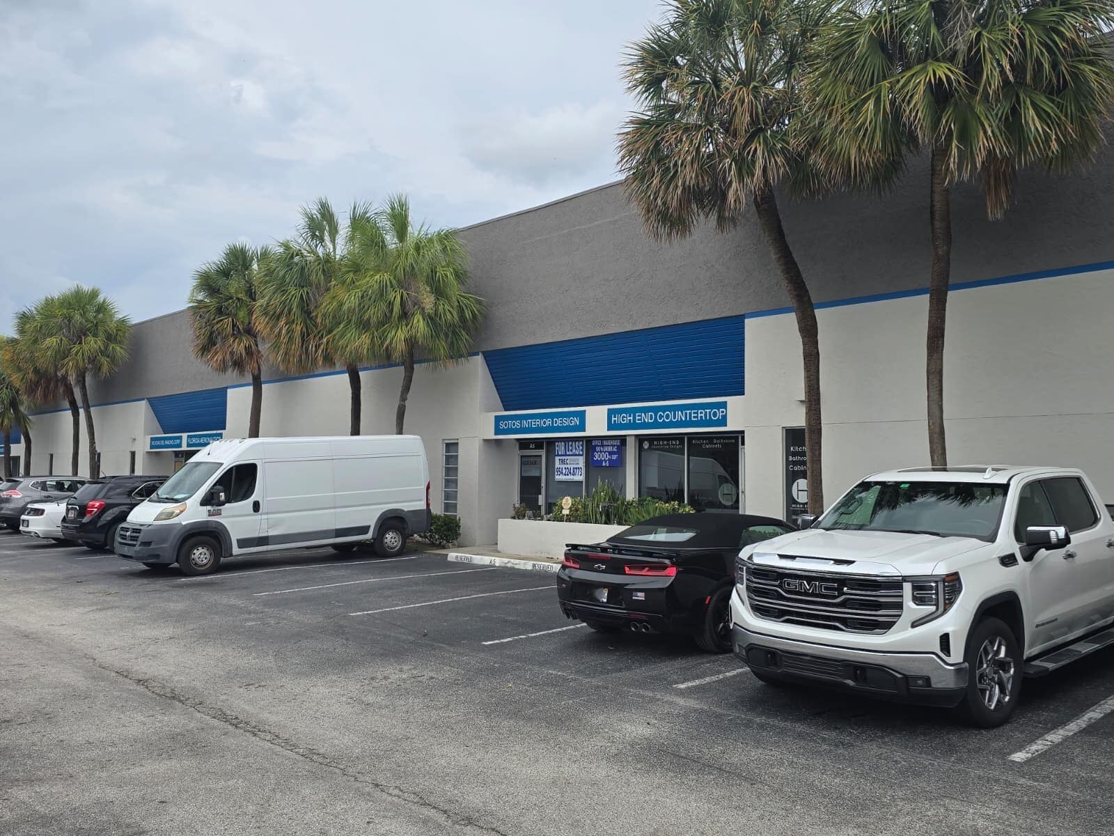 4100 N Powerline Rd, Pompano Beach, FL à louer Photo intérieure– Image 1 sur 16