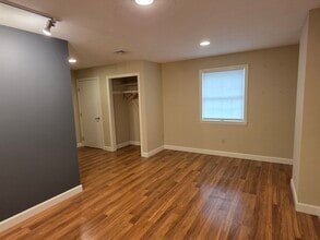 222 N Main St, Natick, MA à louer Photo intérieure– Image 1 sur 4