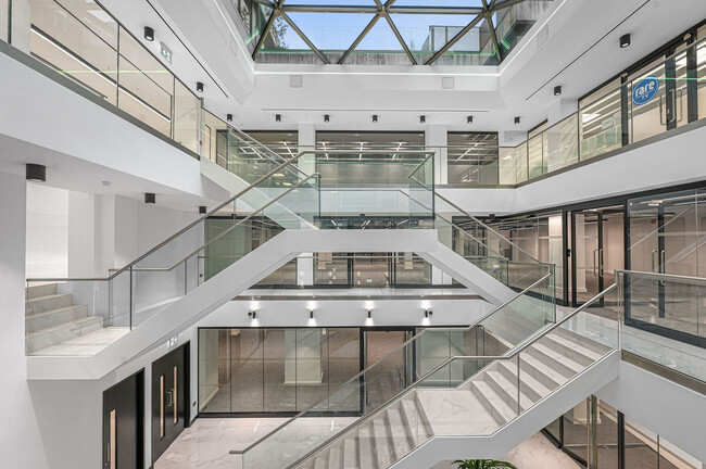 Plus de détails pour 16-20 Ely Pl, Londres - Bureau à louer