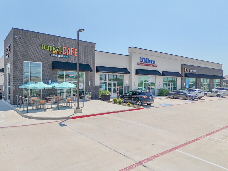 720 S Highway 377, Roanoke, TX à vendre - Photo de l’immeuble – Image 2 sur 8