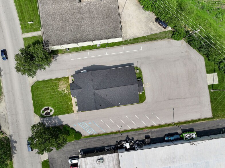 250 Crossfield Dr, Versailles, KY à louer - Photo de l’immeuble – Image 3 sur 62