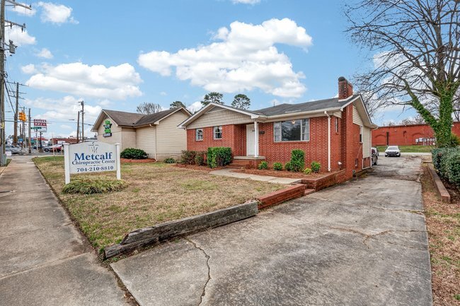 205 Statesville Blvd, Salisbury, NC à louer Photo principale– Image 1 sur 10