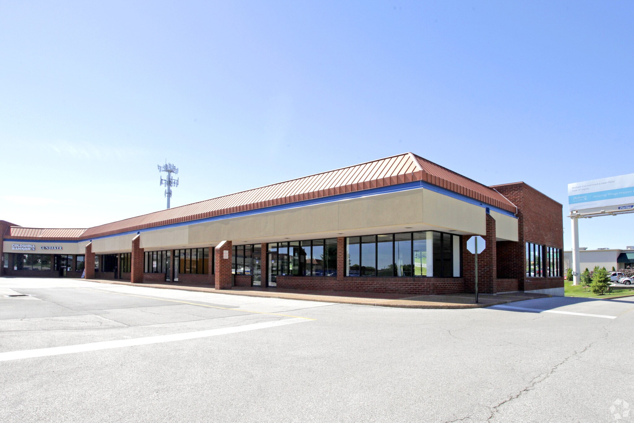 9918-9964 Kennerly Rd, Saint Louis, MO à louer Photo principale– Image 1 sur 7