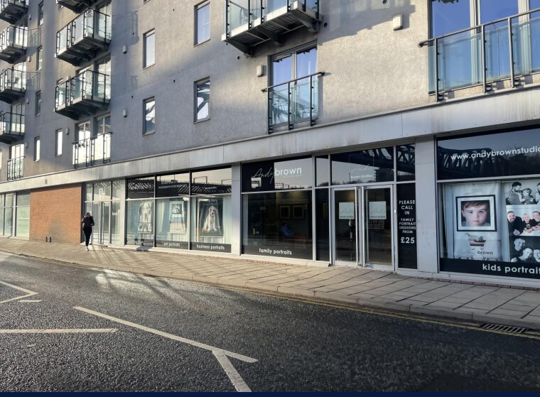 The Close, Newcastle Upon Tyne à vendre - Photo de l’immeuble – Image 1 sur 1