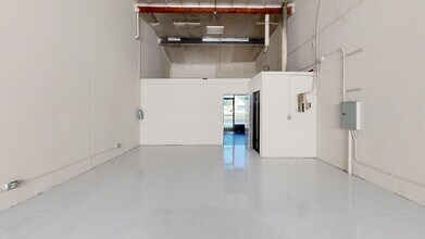 350 E Orangethorpe Ave, Placentia, CA à louer Numérisation 3D Matterport– Image 1 sur 6